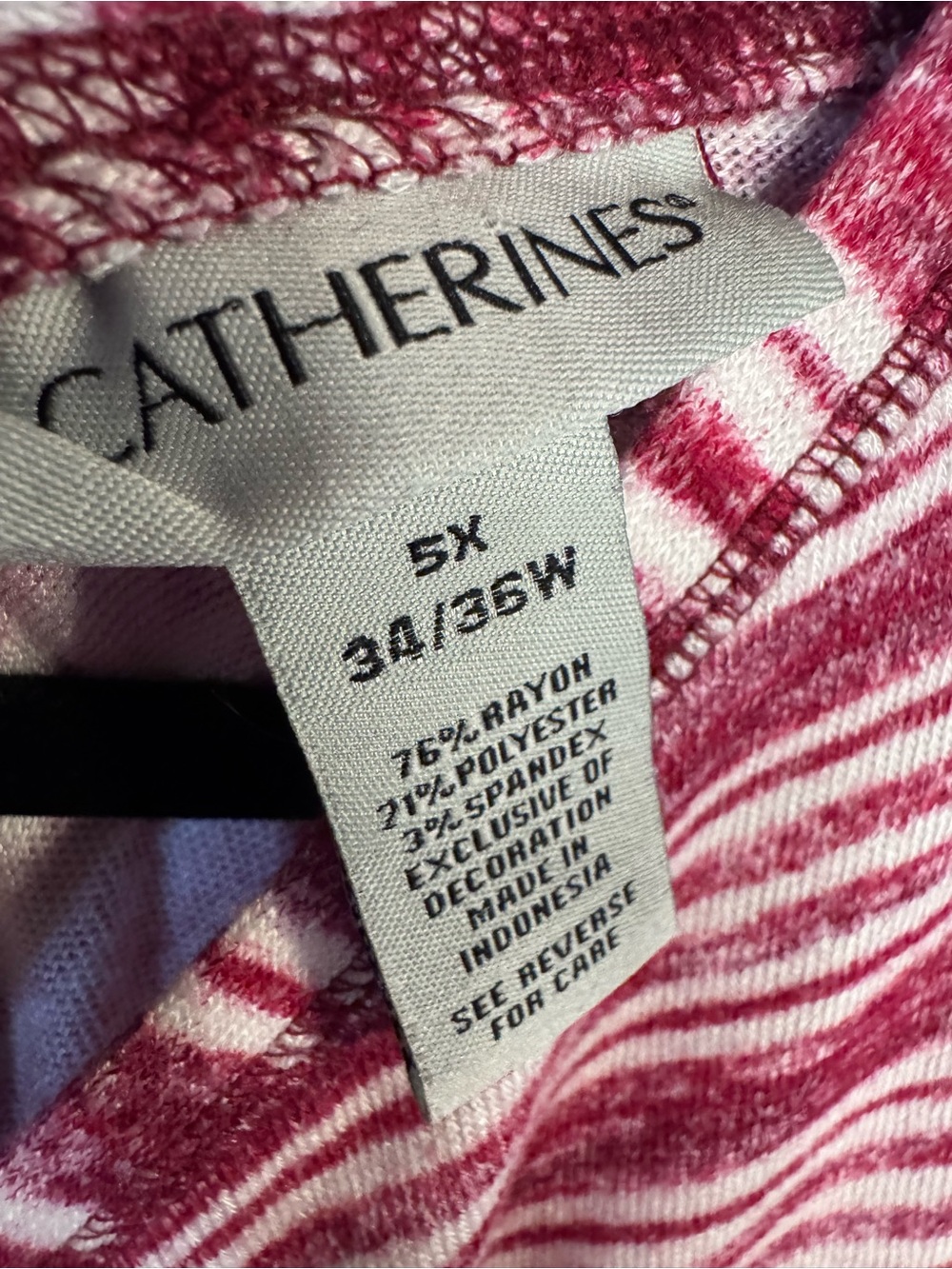 Catherines size 5x Red and White Striped V-Neck Tunic - Picture 7 of 7